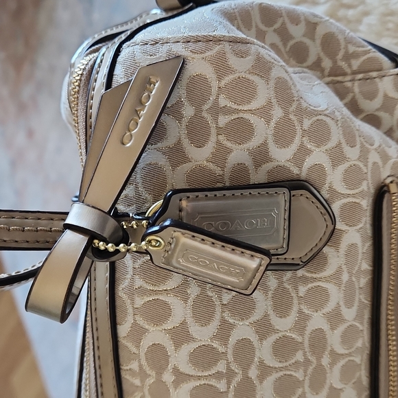 NWT Coach Pop Signature East West Satchel Bag 🤎👜💜 - Picture 3 of 16